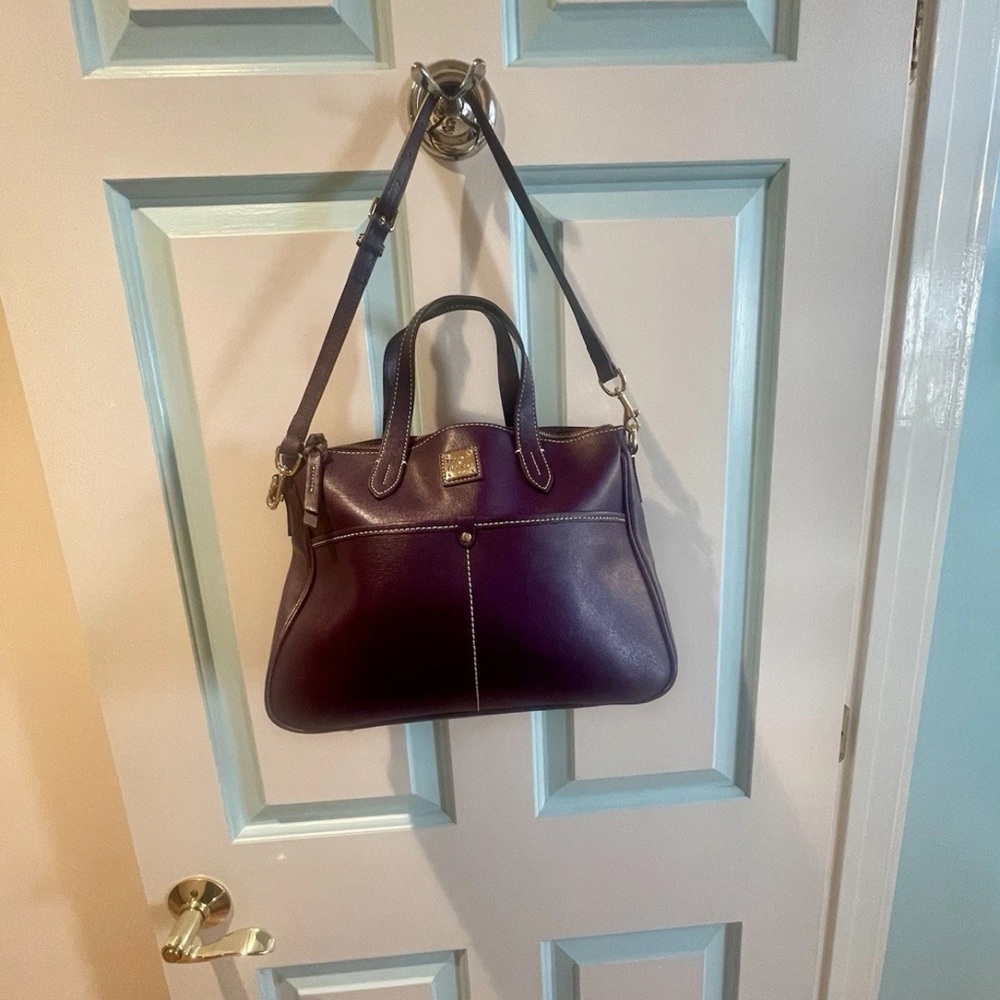 Dooney&Bourke PurpleDome J1024847 MediumShoulder3StrapsGorgeous!
